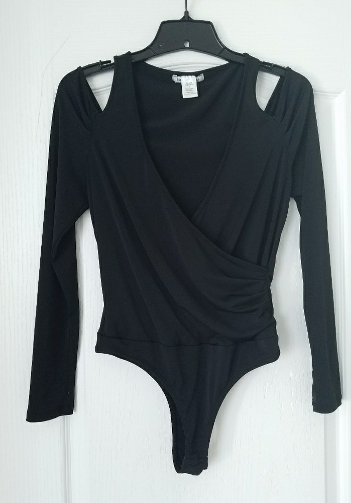 Cutout bodysuit ❤final price
